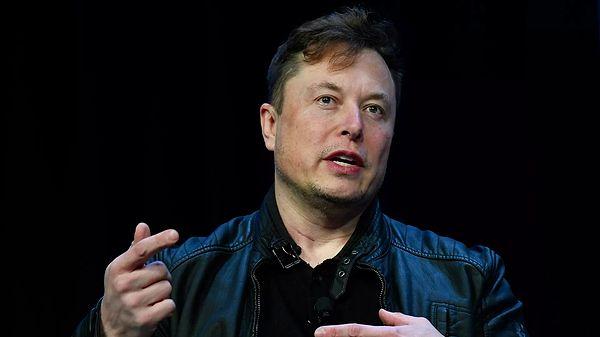 ABD merkezli elektrikli otomobil üreticisi Tesla ve uzay mekiği ile roket üreticisi SpaceX'in CEO'su Elon Musk, şirketlerinin ham madde tedariki ve lojistik açısından enflasyon baskısıyla başa çıkmaya çalıştıklarından dert yandı.