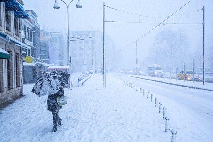 İstanbul'a Yeni Kar Uyarısı: İstanbul'a Kar Geri mi Dönüyor? Kar Yağışı Devam Edecek mi?