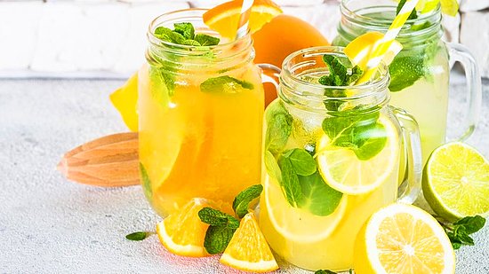 Ev Yapımı Lezzetli Limonata Tarifi: Limonata Nasıl Yapılır?