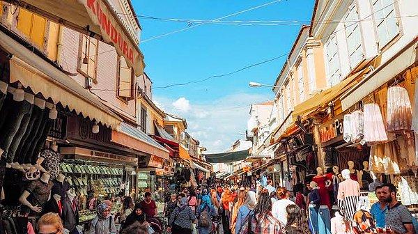 İzmir Tarihî Kemeraltı Çarşısı