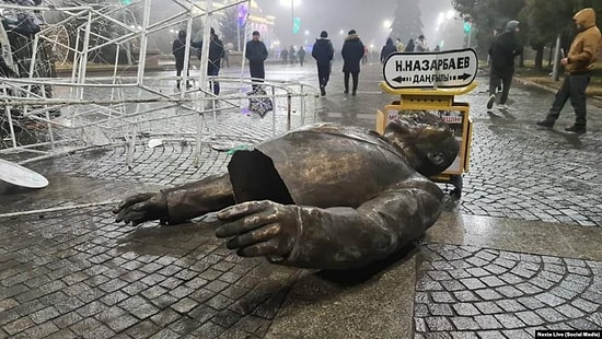 Kazakistan'da Başkanlık Sistemi Bitiyor: Cumhurbaşkanı Parti Üyesi Olamayacak!