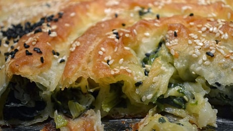 Ispanaklı Börek Nasıl Yapılır? En Kolay ve Lezzetli Ispanaklı Börek Tarifi…