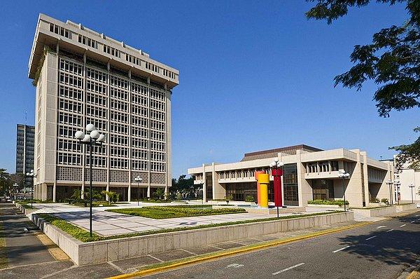 Dominik Merkez Bankası, faiz oranını ocakta 100 baz, şubatta 50 baz puan artırdı