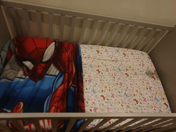 13. Я отказываюсь покупать моей девочке «женское» одеяло, когда у меня осталось прекрасное одеяло от моего сына