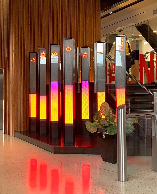 8. Местный банк крови имеет эти знаки, чтобы показать, сколько крови у них есть