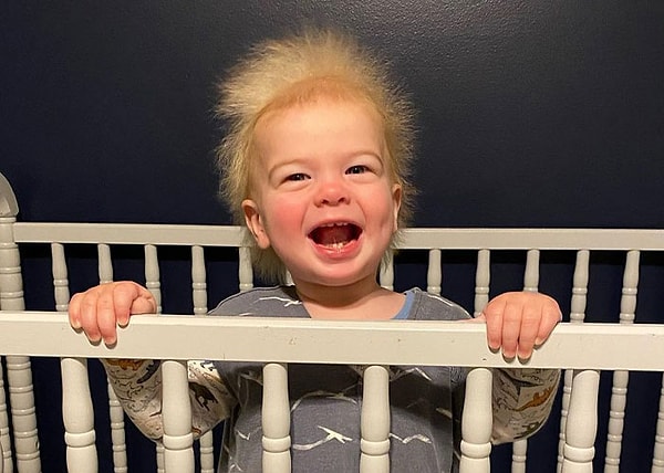 С тех пор Локлан стал «Маленькой рок-звездой» Интернета, вызывая улыбки на лицах других.