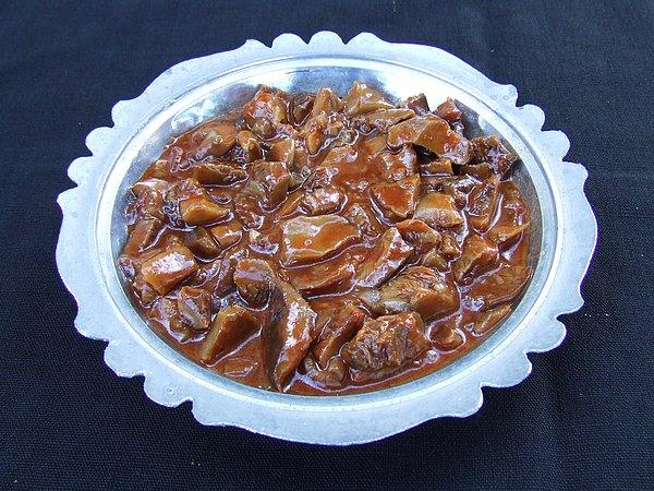 17. Çanakkale-Melki Yemeği. Kanlıca mantarı ya da çam mantarı olarak da bilinen melkiden yapılan bu yemek Çanakkale'nin yerel lezzetidir.