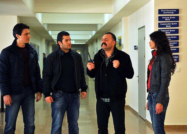 Oktay Kaynarca, Mehmet Ali Alakurt, Selin Demiratar ve Serenay Sarıkaya ile birlikte Adanalı dizisinde yer alan Çulha, Engin karakteri ile izleyicinin beğenisi kazandı.