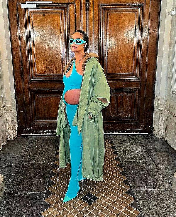 15. Target adlı uygun marketten bebek alışverişi yapan Rihanna'nın hamileliğiyle ilgili açıklaması gündem oldu!