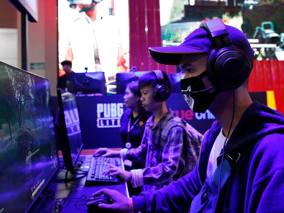 3 Hours/week: Young Chinese Gamers Restricted Playing Time