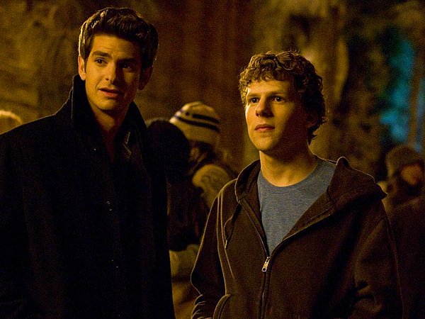 Grup, 2010 yapımı 'The Social Network' filminden de hatırlanacağı üzere hoş olmayan bir şekilde dağılmıştı.