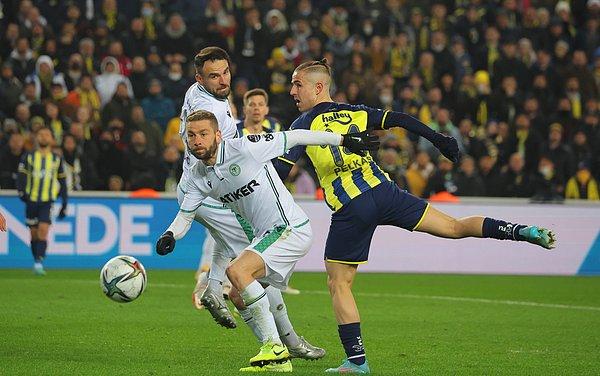88. dakikada Miguel Crespo'nun pasında Dimitris Pelkas ağları havalandırmayı başardı ve Fenerbahçe'yi 2-1 öne geçirdi. Maç bu skorla sona erdi.