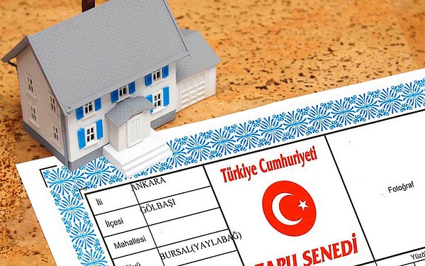 Kentsel dönüşümde ise yüzde 1 oranındaki uygulama devam ederken, tapu harçlarında da düzenlemeye gidilmesi bekleniyor.