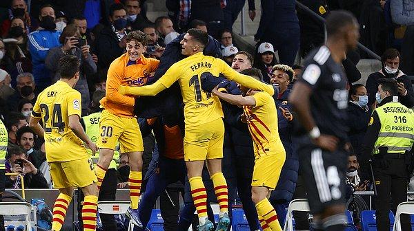 Santiago Bernabéu'daki El Clasico’da Barcelona, 4-0'lık skorla tarihi bir sonuca imza attı.
