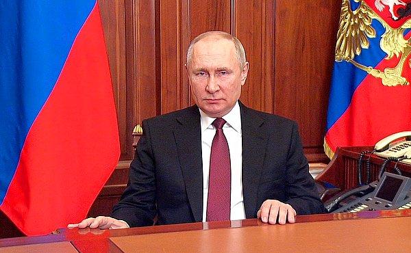 Üç haftayı aşkın süredir devam eden savaşta Rusya'nın 17.000'den fazla kayıp verdiği söylenirken Putin'in de ciddi sağlık sorunları yaşadığı iddia ediliyor.