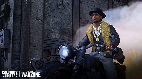 Snoop Dogg oynanabilir bir karakter olarak Call of Duty Mobile, Warzone ve Vanguard'da yerini alıyor.