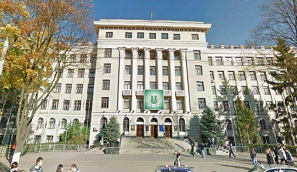 İlk olarak Ukrayna’nın en iyi üniversitelerinden Harkov Ulusal Üniversitesi. 👇