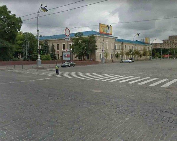 Halk arasında Özgürlük Meydanı olarak da bilinen Svobodi Meydanı. 👇