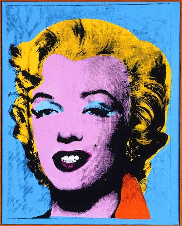 Sanatçı Andy Warhol'un yaklaşık altmış yıl önce yaptığı sanat eseri Blue Marilyn, uzun sürenin ardından açık arttırma ile satışa sunulacak.
