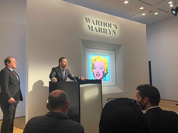 Yaklaşık 200 milyon dolara alıcı bulması beklenen eser, eğer bu meblağ ile satılabilirse Warhol'un en pahalı eseri olacak.