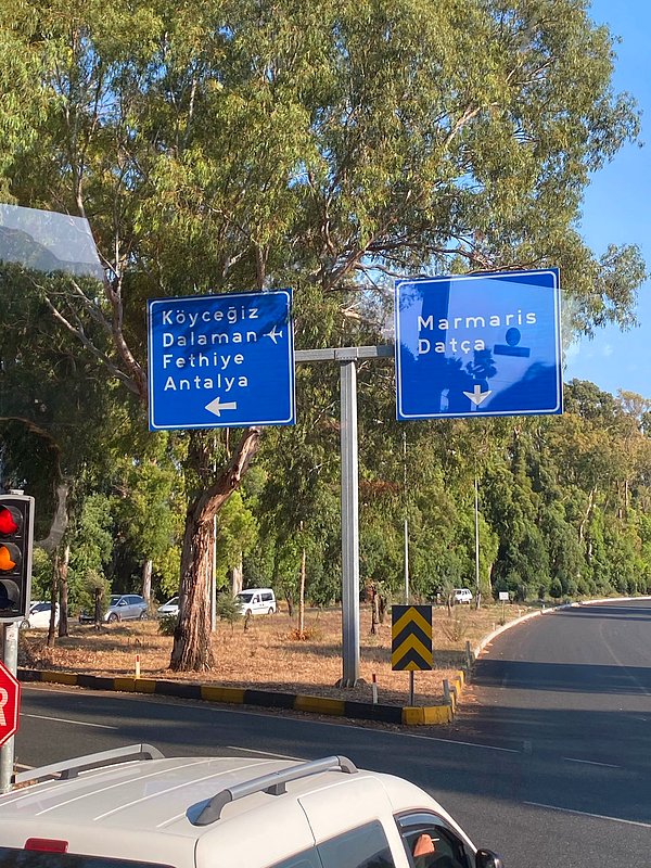 3. Bilenlerin gözü yaşlı: Şüphesiz ki en güzel yol ayrımı! ❤️