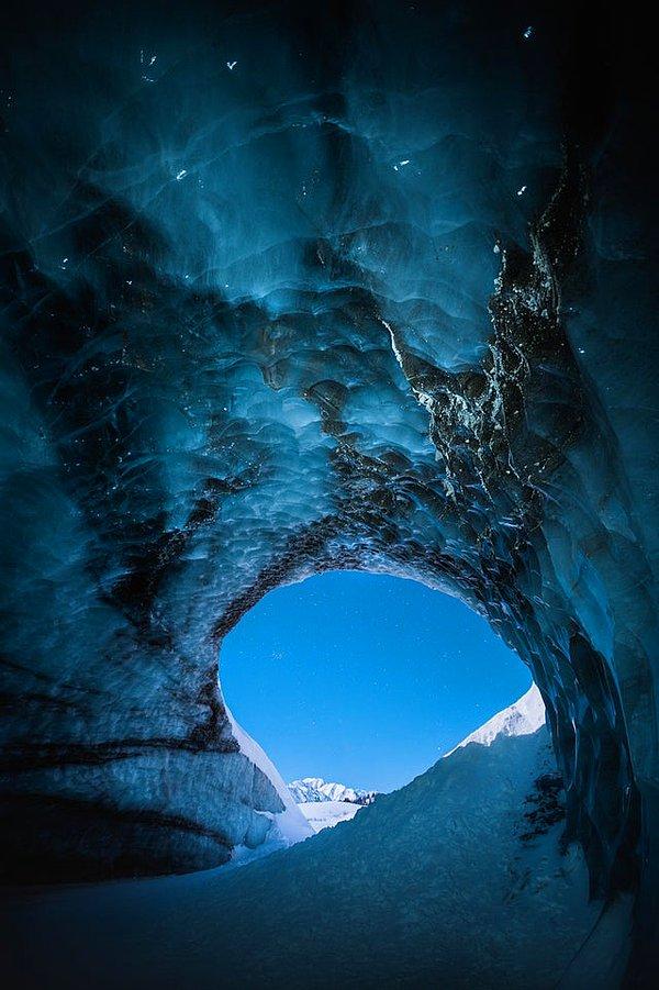 14. Castner Buz Mağarası - Alaska: