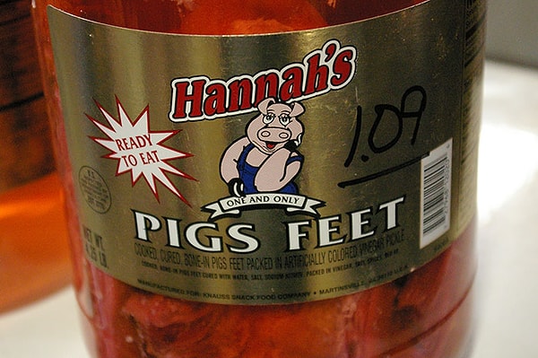 4. Маринованные свиные ножки