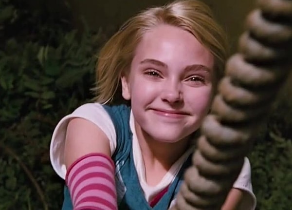 7. Девочка из фильма "Мост в терабитию"