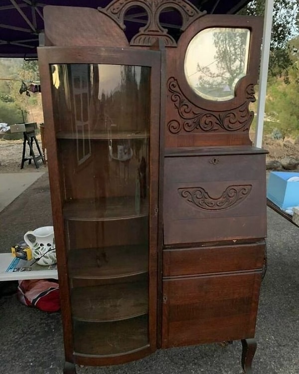 10. «Я столкнулся с этим на распродаже во дворе, и мне пришлось купить его за все мои кристаллы. Он отправился домой со мной»