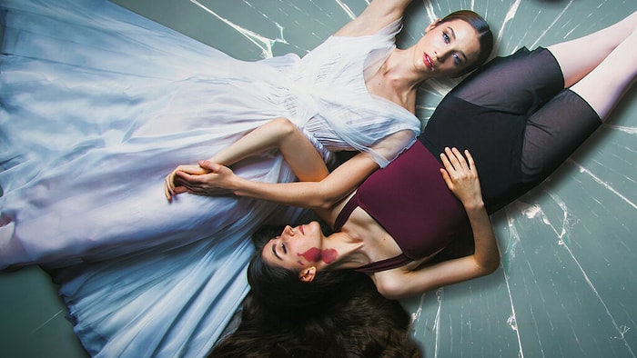 Spanish Drama ‘Dancing on Glass’ (2022) Arrives Netflix This April – What We Know So Far