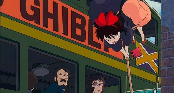 8. Studio Ghibli'nin Kiki's Delivery Service isimli filminde, Studio Ghibli'nin reklamını yapan bir otobüs var.