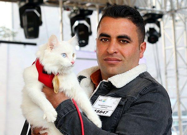 Yapılan değerlendirmeler sonucu Ömer Yabaş'a ait 'Mia' isimli kedi birinci, Mehmet Adar Bayır'a ait 'Maya' isimli kedi ikinci, Furkan Fatih Aygür'e ait 'Bulut' isimli kedi üçüncü oldu.