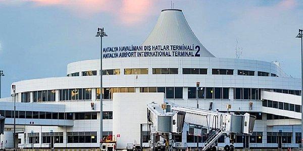 TAV Havalimanları ve Fraport ortaklığı Antalya Havalimanı’nın kapasitesinin artırılması ve 25 yıllık işletme hakkı için imzalanan sözleşme kapsamında Devlet Hava Meydanları’na (DHMİ) ön ödemeyi yaptı.