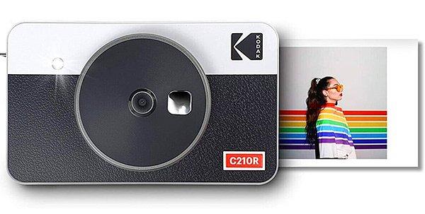 8. Kodak mini shot combo 2 retro fotoğraf makinesi.