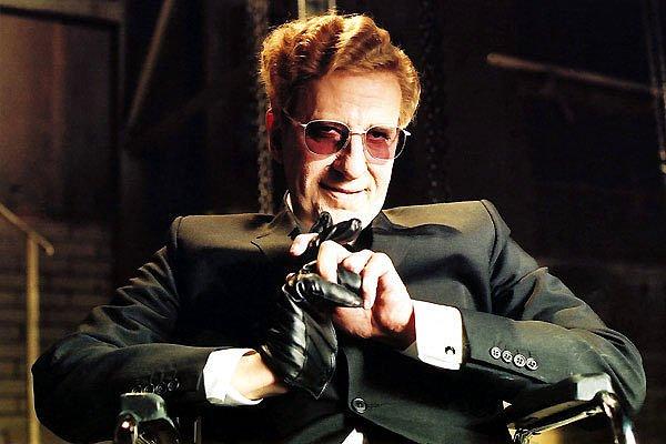 16. Geoffrey Rush, Peter Sellers rolünde — The Life and Death of Peter Sellers (2004)