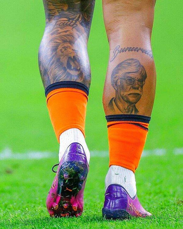 7. Memphis Depay'ın bacak dövmeleri.