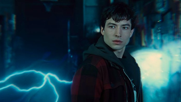 Amerikalı Oyuncu Ezra Miller Tacizden Tutuklandı! İşte Ezra Miller'ın Hawaii Macerası...