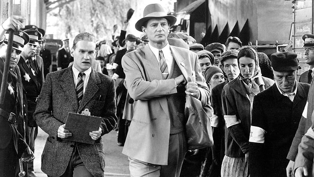 1. Schindler'in Listesi / Schindler's List (1993)