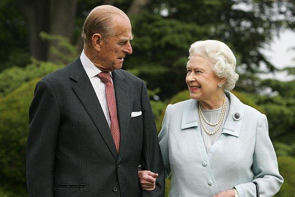 7. Kraliçe Elizabeth II ve Prens Philip, evlilikleri boyunca ayrı yataklarda uyuyorlardı.