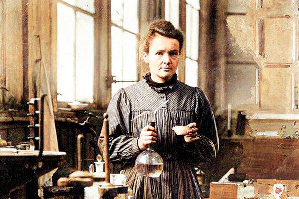 5. Marie Curie: Hayatta her şeyin özünü anlamaya çalışırsak korkacak hiçbir şeyin kalmadığını savunuyor