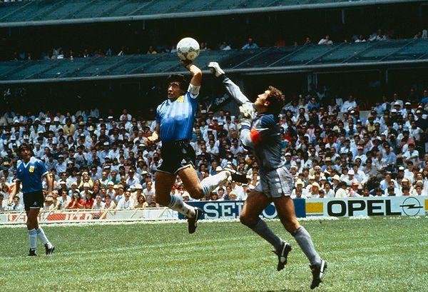 Diego Armando Maradona'nın efsaneleştiği dünya kupası hangisiydi?