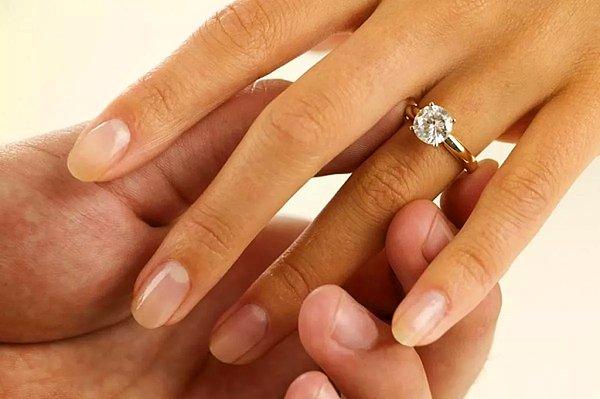 7. Nasıl Bir Yüzükle Evlenme Teklifi Alacaksın?