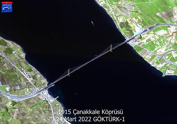 2. Milli Savunma Bakanlığı, geçtiğimiz günlerde açılışı yapılan 1915 Çanakkale Köprüsü'nün Türkiye'nin GÖKTÜRK-1 uydusu tarafından kaydedilen fotoğraflarını paylaştı.