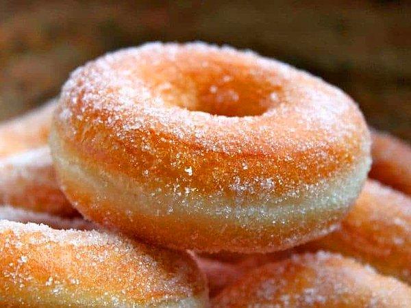 22. Donut: Amerikan film endüstrisi yüzünden yıllarca tadını merak edip bir kere tadınca "bu muymuş?" dedirtir...