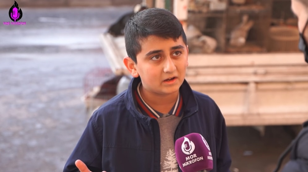 Sokak Röportajında Konuşan Çocuk: 'Bu Ülkede Geleceğimiz Yok, Ders Takip Edeceğimize Ülkeyi Takip Ediyoruz'