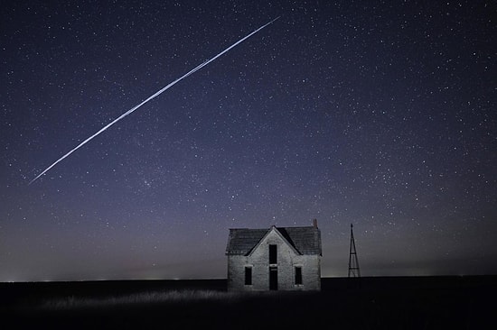 Elon Musk'ın Uzay Şirketi SpaceX, Rakip Şirket OneWeb'in Uydularını Uzaya Gönderecek!