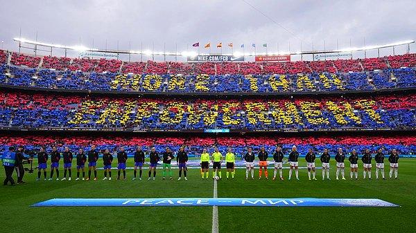 Camp Nou'da 91.553 kişinin izlediği Barcelona-Real Madrid kadın futbol maçı, şu ana kadar tribünde en çok seyircinin olduğu kadın futbol müsabakası oldu.