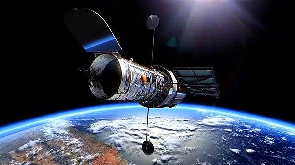 8. 1990'dan beri uzay araştırmalarında kullanılan Hubble Uzay Teleskobu, 28 milyar ışık yılı mesafedeki bir yıldızı görüntülemeyi başardı. Bu, şimdiye kadarki en uzak yıldız keşfi olarak nitelendiriliyor.