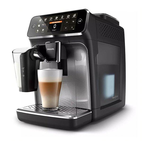 17. Tam otomatik, kahve öğütücülü kahve makinesiyle gelsin çeşit çeşit kahveler...
