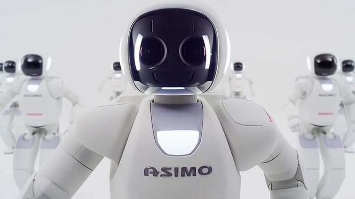 İnsansı Robotların En Sevimlisi Asimo İzleyicilerin Göz Yaşlarıyla Son Gösterisini Yaptı!